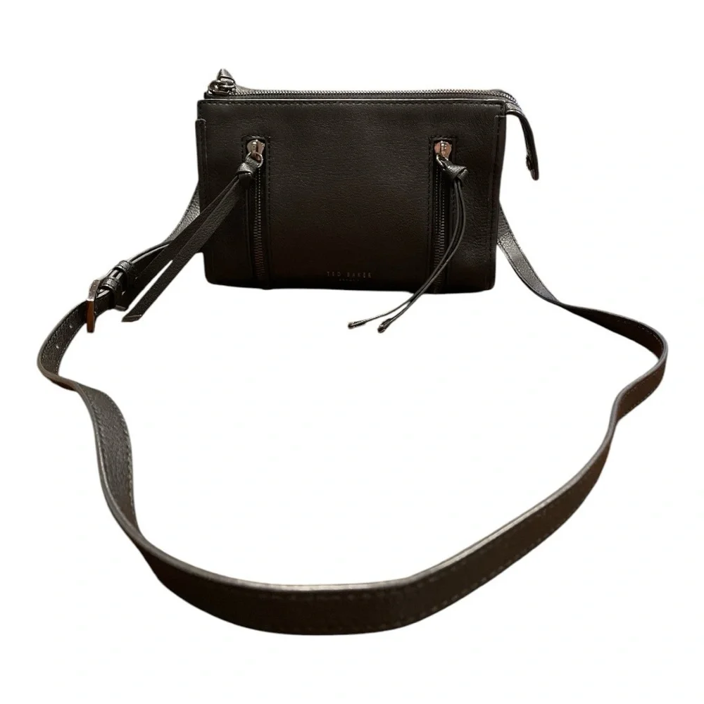Ted Baker Henneyy Small Tassel Zip Leather Crossbody bag B 15